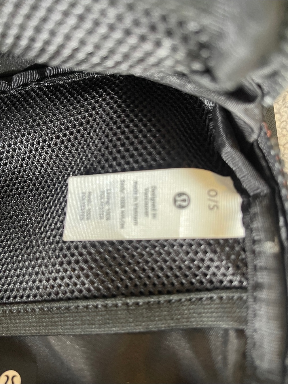 lululemon athletica Black Crossbody or Belt Bag with Logo - Picture 5 of 5